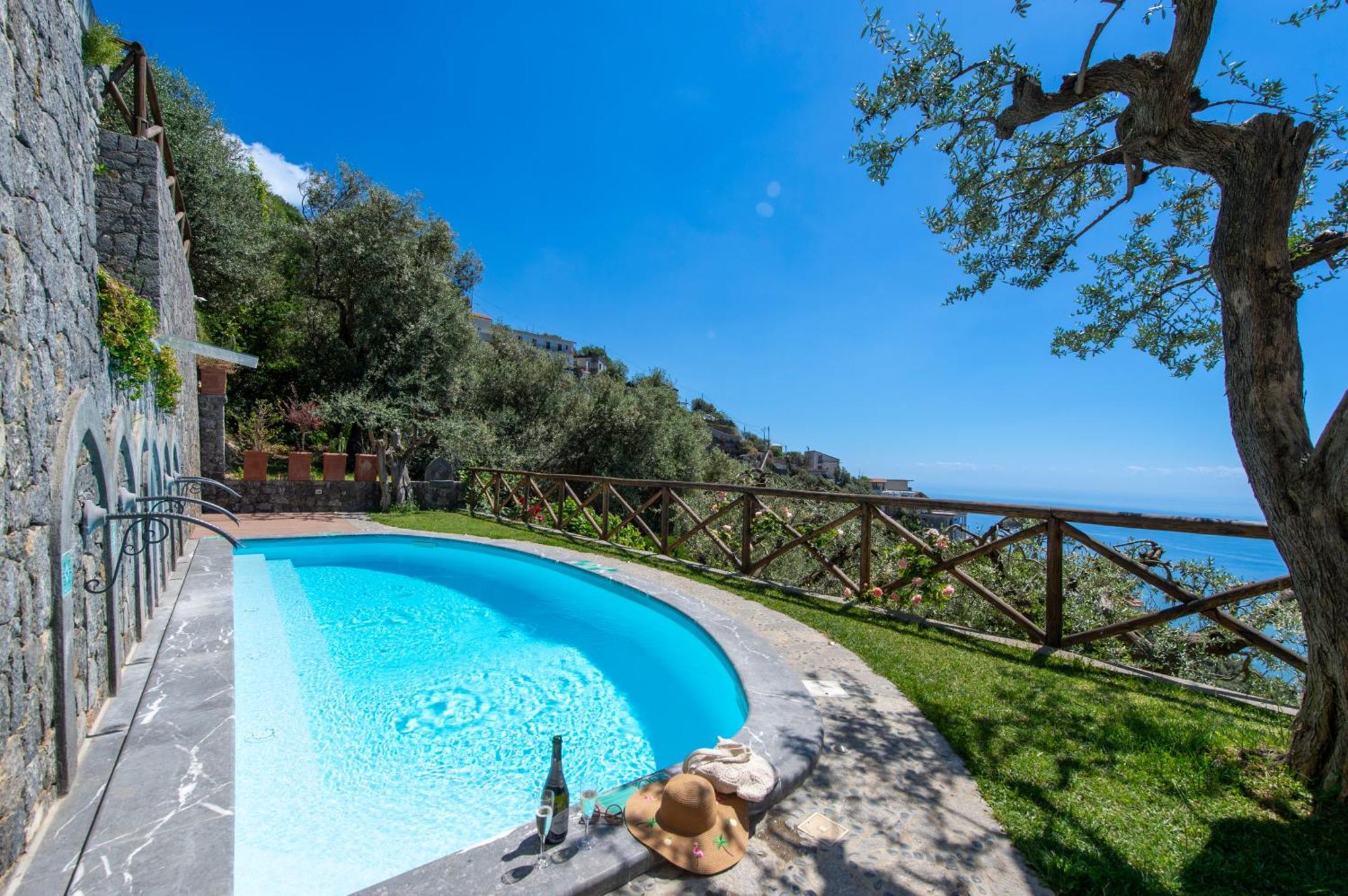 Le Contrade By Sosore Holiday Homes -Amalfi Coast Furore Habitación foto